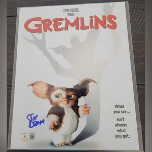 Gremlins 8x10 photo signed by Joe Dante.
